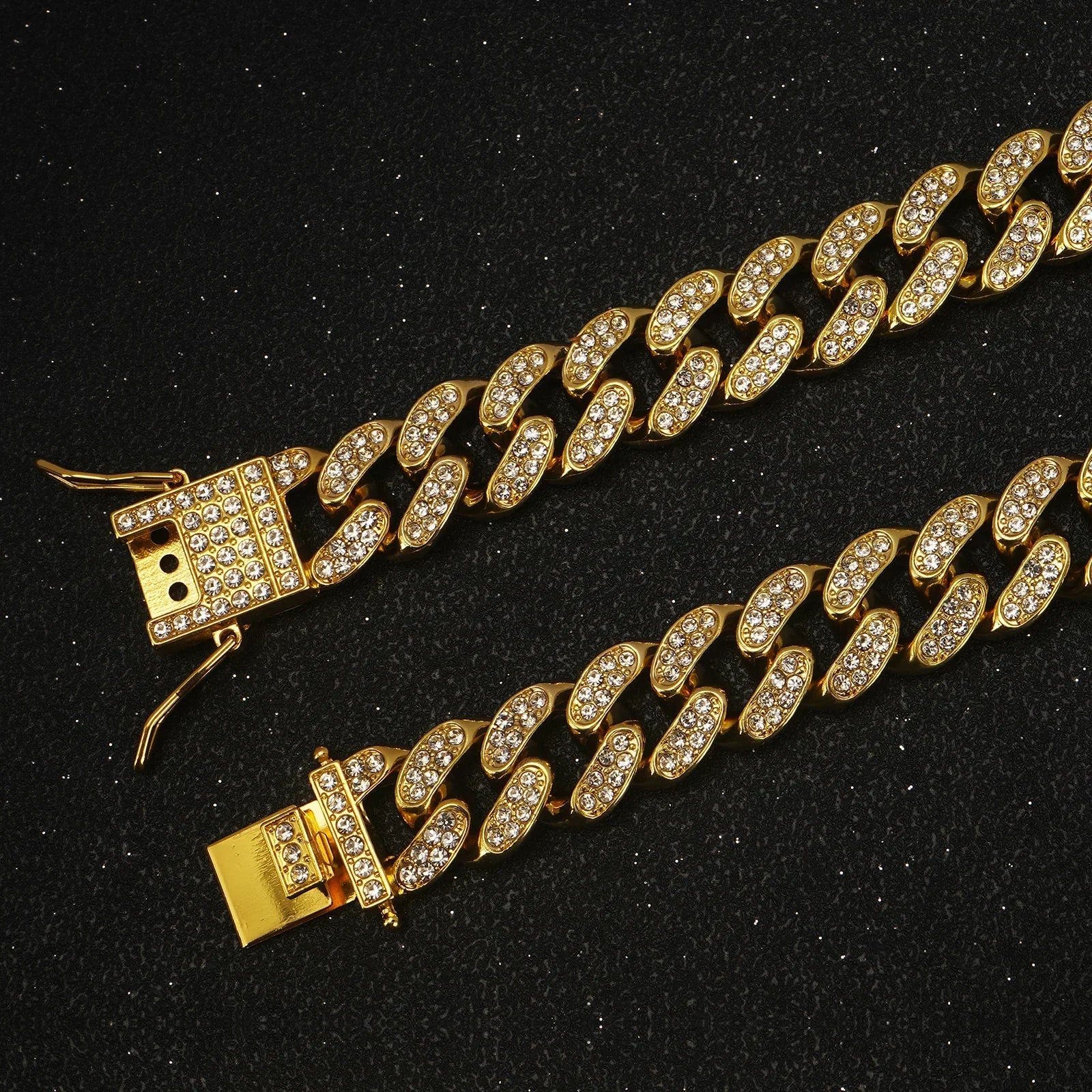 Dog chain, diamond Cuban collar, walking metal chain collar with safety design buckle, pet cat Cuban collar, jewelry accessories